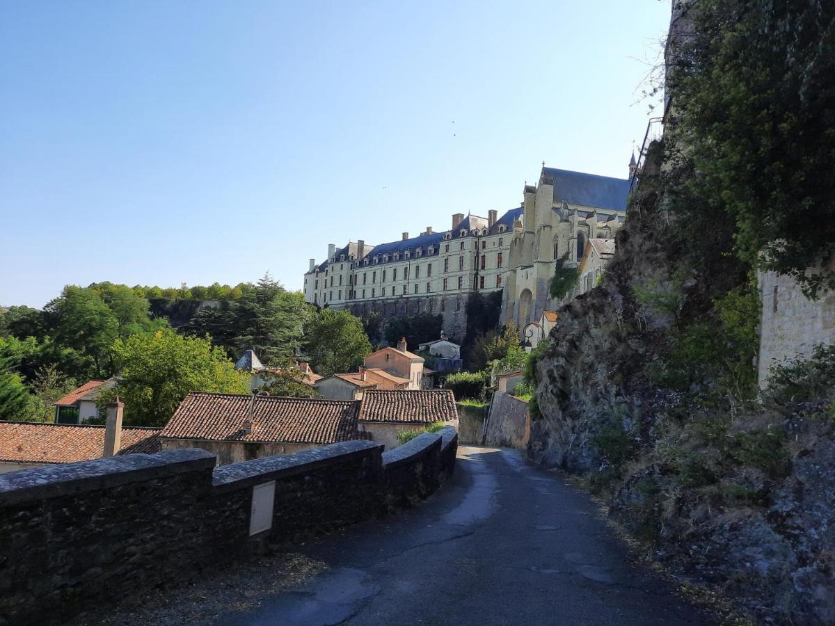*Appartement Au Bout Du Monde Thouars* Екстер'єр фото